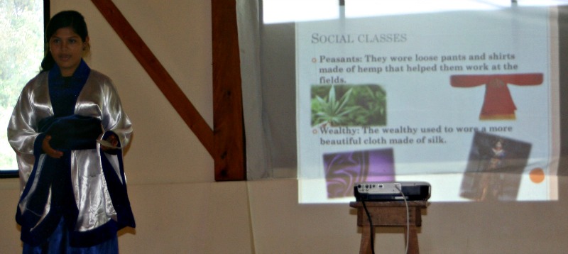 Chinese Clothing cultural presentation